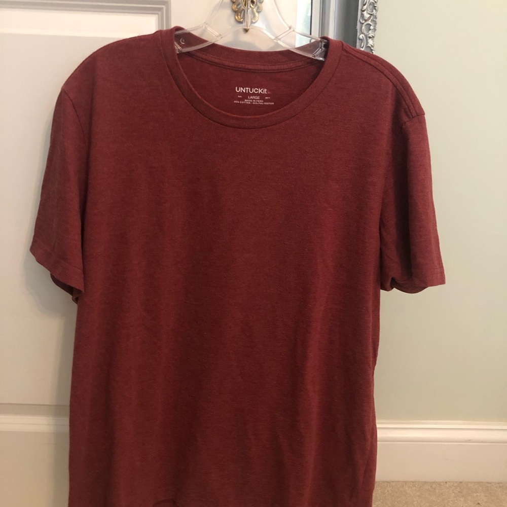 Mens UNTUCKit T-shirt size large. Great preloved condition